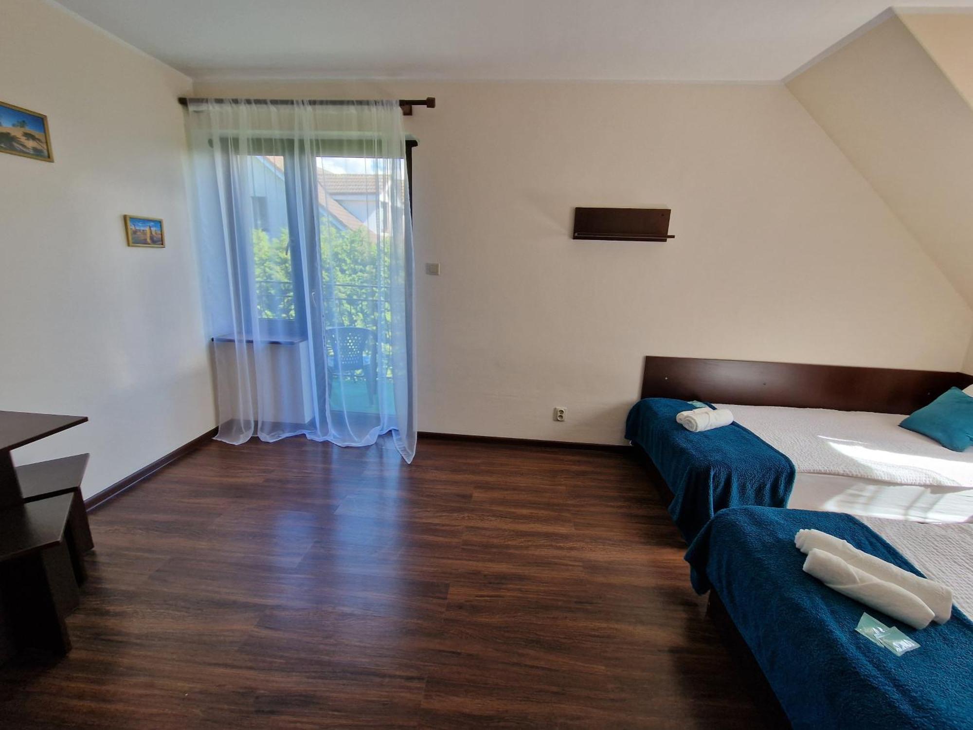 Morska Perla Bed & Breakfast Rewal Exterior photo